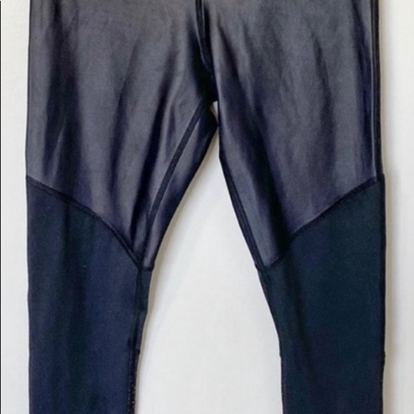 Zyia Active Black Reflective Metallic Light N’tight High Rise Legging size 4 - Picture 3 of 6